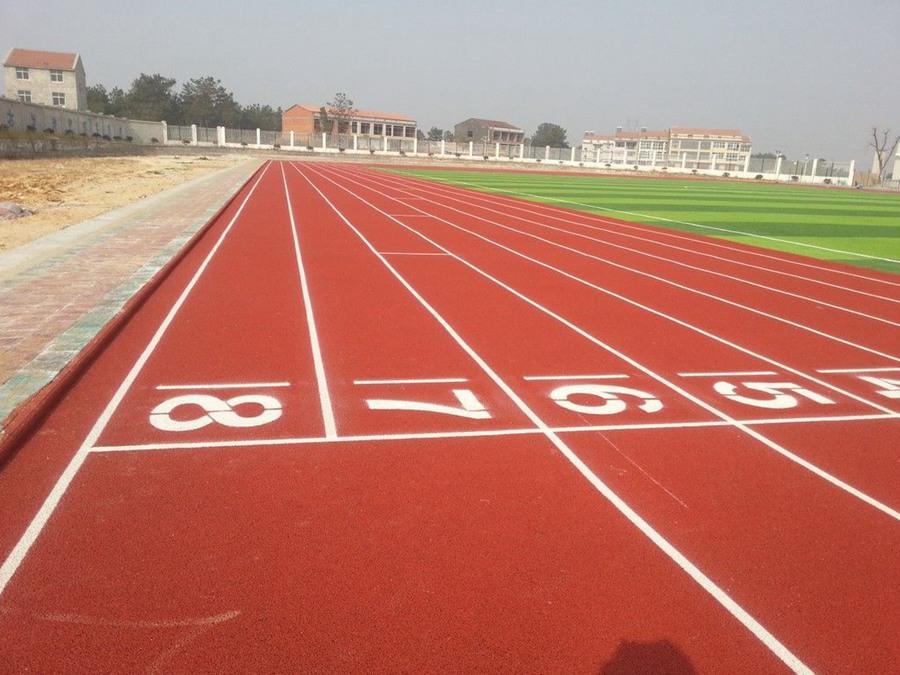 戶外塑膠跑道材料的施工的基本方案是什么?