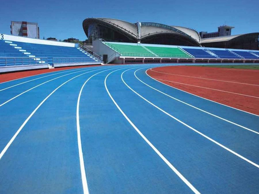 塑膠跑道材料施工中噴涂面漆有多重要？