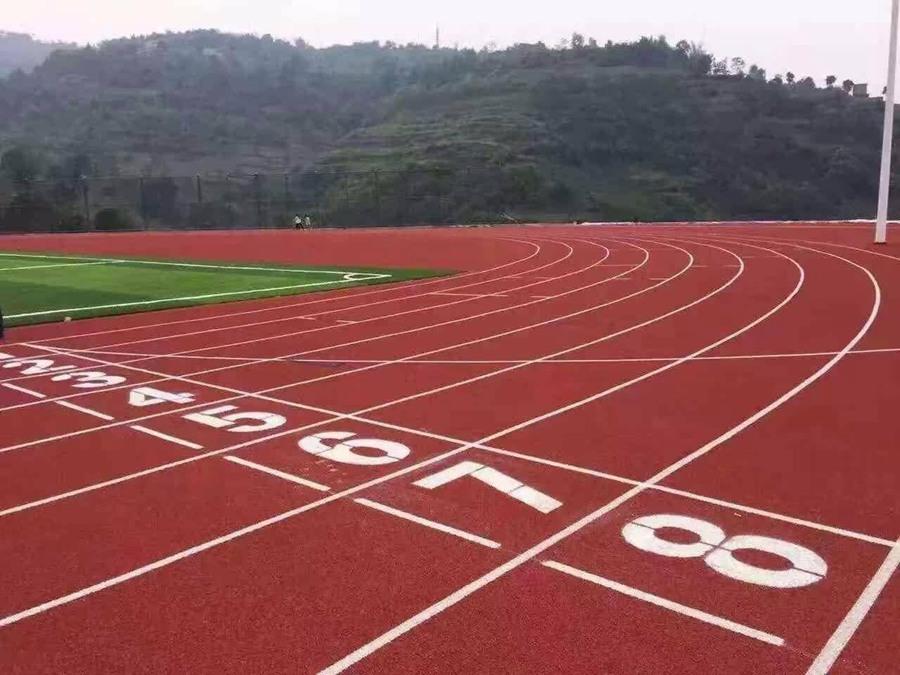 透氣型塑膠跑道會應用越來越廣泛？特點是什么？