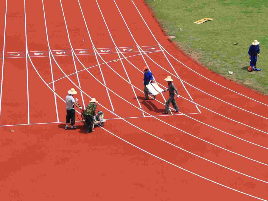 塑膠跑道對(duì)環(huán)境有影響嗎?橡膠球場(chǎng)應(yīng)怎么清理?