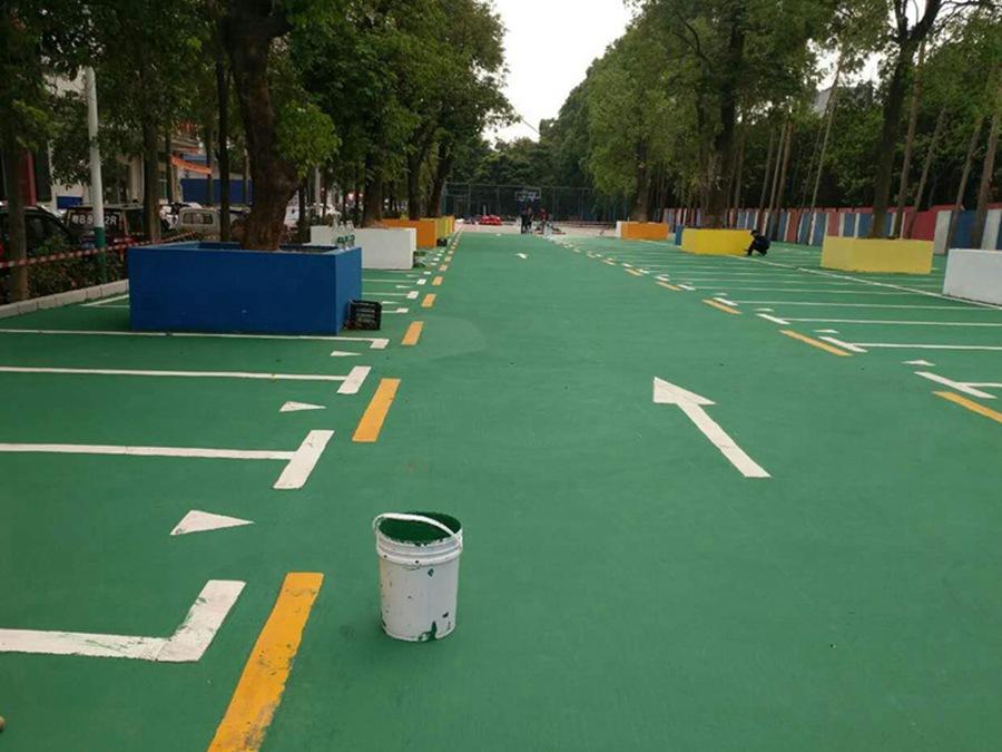 水泥地改造成丙烯酸球場材料需要注意什么?